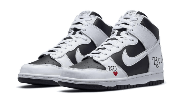 SB Dunk High Supreme By Any Means Black - Kup oryginalne SB Dunk High Supreme By Any Means Black DN3741-002 - widok z drugiego boku - Sneakersy