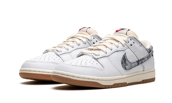 Dunk Low New Americana Washed Denim - Kup oryginalne Dunk Low New Americana Washed Denim FN6881-100 - widok z drugiego boku - Sneakersy