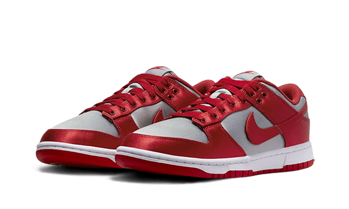Kup oryginalne Dunk Low UNLV Satin DX5931-001 - widok z drugiego boku - Sneakersy