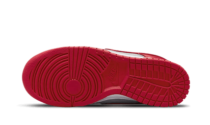 Buty Nike Dunk Low UNLV Satin - widok z przodu - Rozmiary EU