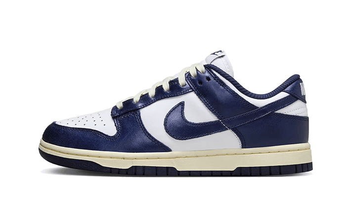 Nike Dunk Low Vintage Navy biały-czerwony - widok główny z boku | Saturaise.com