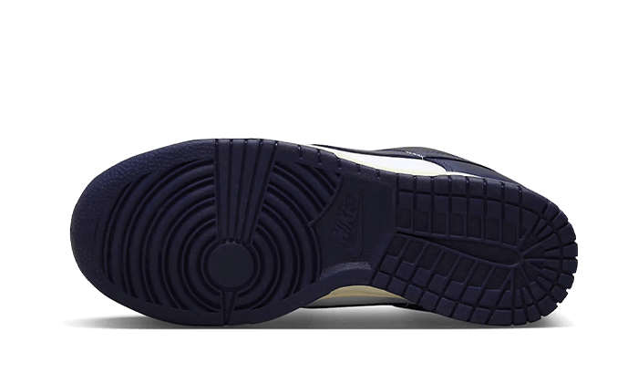 Buty Nike Dunk Low Vintage Navy - widok z przodu - Rozmiary EU