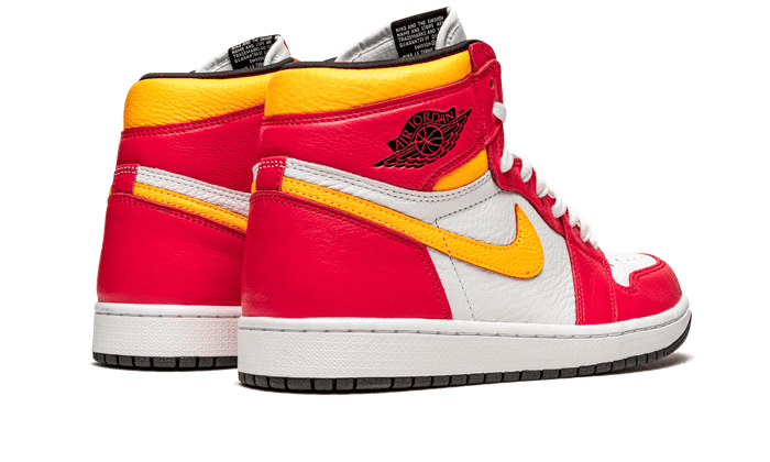 Buty Air Jordan Air Jordan 1 Retro High OG Light Fusion Red - widok z przodu - Rozmiary EU