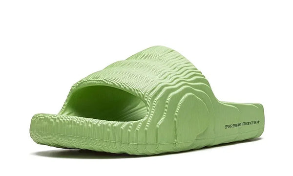 Adidas Adilette 22 Slides Magic Lime - Adidas Adilette 22 Slides Magic Lime - zdjęcie 2