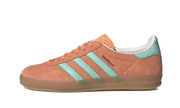 Adidas Gazelle Indoor Easy Orange biały-pomarańczowy - widok główny z boku | Saturaise.com