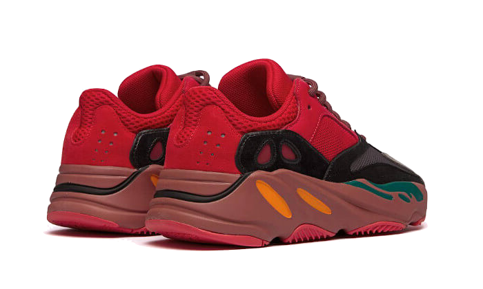 Buty Adidas Yeezy 700 Hi-Res Red - widok z przodu - Rozmiary EU