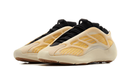 Kup oryginalne Yeezy 700 V3 Mono Safflower - widok z drugiego boku - Sneakersy