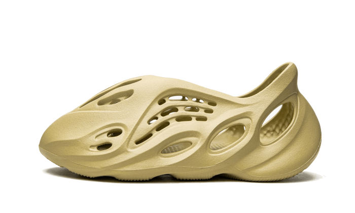 Yeezy Yeezy Foam RNNR Sulfur żółty - widok główny z boku | Saturaise.com