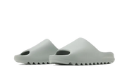 Kup oryginalne Yeezy Slide Salt - widok z drugiego boku - Sneakersy