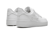 Buty Nike Nike Air Force 1 Low '07 Triple White - widok z przodu - Rozmiary EU