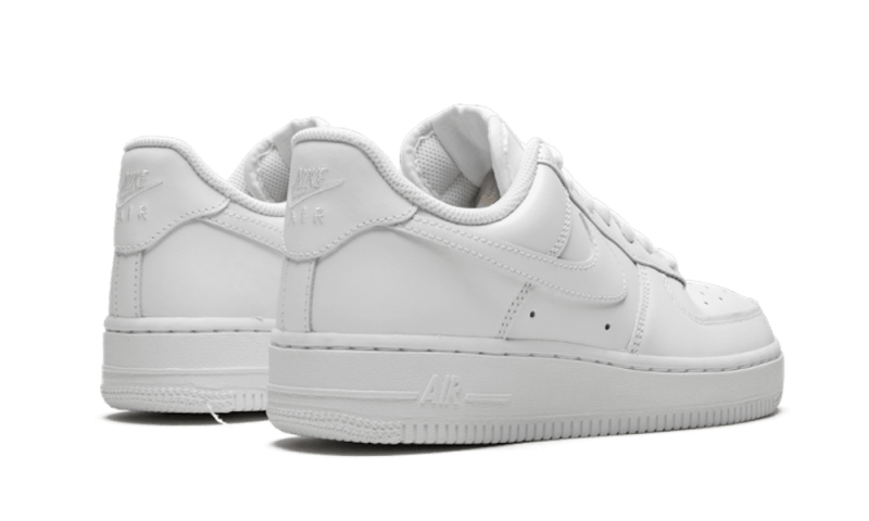 Buty Nike Nike Air Force 1 Low '07 Triple White - widok z przodu - Rozmiary EU