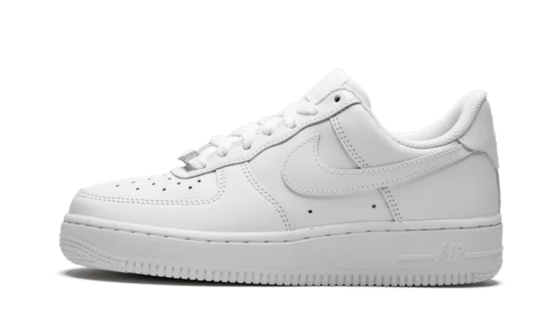 Nike Air Force 1 Low '07 Triple White biały - widok główny z boku | Saturaise.com