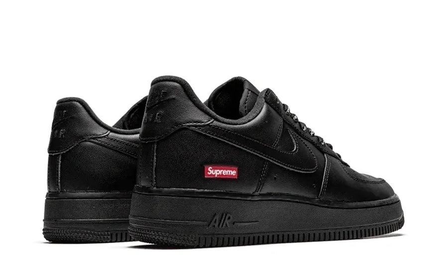 Air Force 1 Low Black Supreme - zdjęcie 3