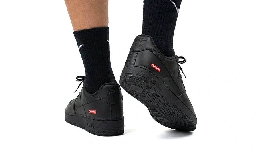 Air Force 1 Low Black Supreme - zdjęcie 7