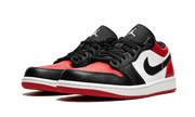 Kup oryginalne Air Jordan 1 Low Bred Toe (2021) 553558-612 - widok z drugiego boku - Sneakersy