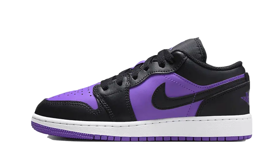 Air Jordan Air Jordan 1 Low Electric Violet czarny-biały - widok główny z boku | Saturaise.com