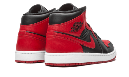 Buty Air Jordan Air Jordan 1 Mid Banned (2020) - widok z przodu - Rozmiary EU