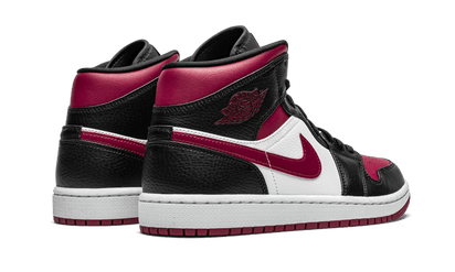 Buty Air Jordan Air Jordan 1 Mid Bred Toe - widok z przodu - Rozmiary EU