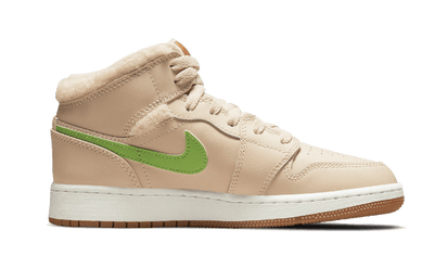 Buty Air Jordan Air Jordan 1 Mid Fleece Pearl White - widok z przodu - Rozmiary EU