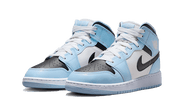 Kup oryginalne Air Jordan 1 Mid Ice Blue 555112-401 - widok z drugiego boku - Sneakersy