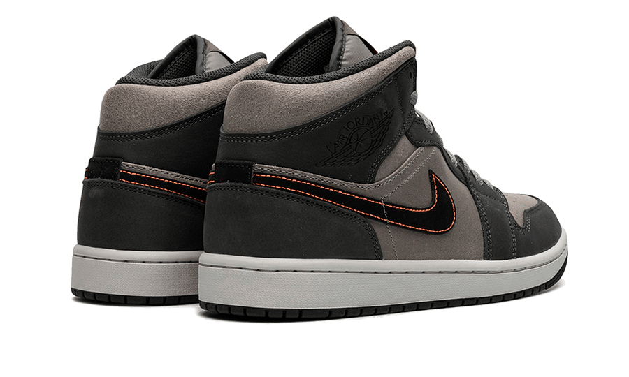 Buty Air Jordan Air Jordan 1 Mid SE Night Stadium - widok z przodu - Rozmiary EU