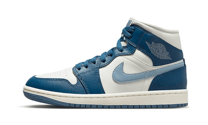 Air Jordan Air Jordan 1 Mid Sky J French Blue biały-niebieski - widok główny z boku | Saturaise.com