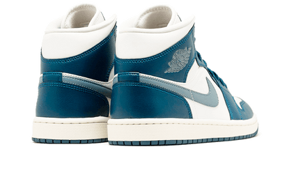 Buty Air Jordan Air Jordan 1 Mid Sky J French Blue - widok z przodu - Rozmiary EU