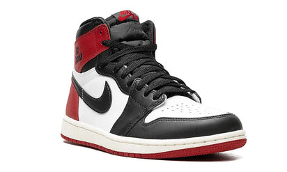 Air Jordan 1 Retro High OG Black Toe Reimagined - zdjęcie 2