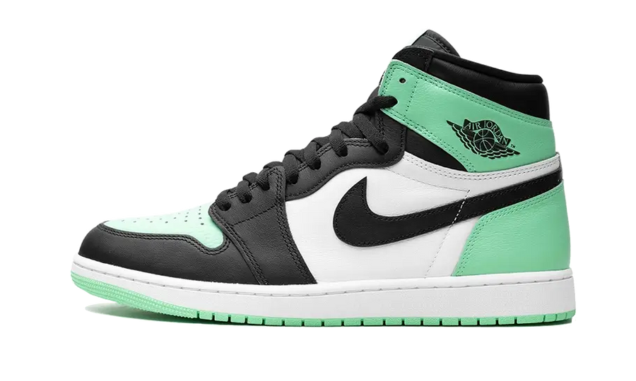 Air Jordan Air Jordan 1 Retro High OG Green Glow czarny-biały - widok główny z boku | Saturaise.com