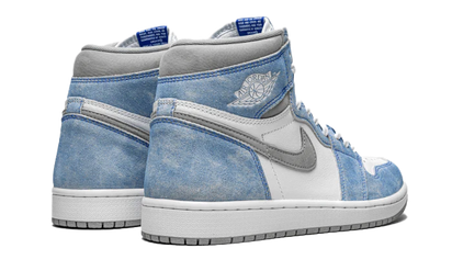 Buty Air Jordan Air Jordan 1 Retro High OG Hyper Royal - widok z przodu - Rozmiary EU