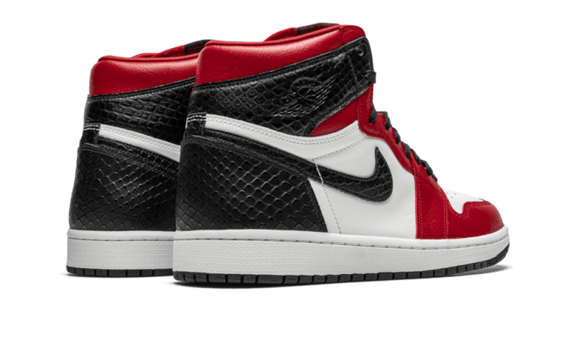 Buty Air Jordan Air Jordan 1 Retro High Satin Snake Chicago - widok z przodu - Rozmiary EU