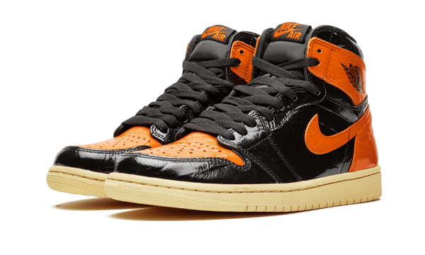 Air Jordan 1 Retro High Shattered Backboard 3.0 - Kup oryginalne Air Jordan 1 Retro High Shattered Backboard 3.0 555088-028 - widok z drugiego boku - Sneakersy