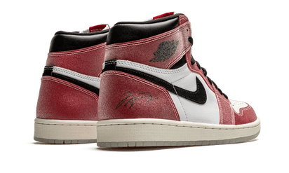 Buty Air Jordan Air Jordan 1 Retro High Trophy Room Chicago (Friends & Family) - widok z przodu - Rozmiary EU