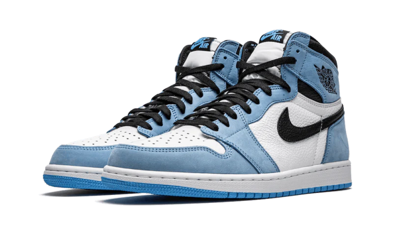 Kup oryginalne Air Jordan 1 Retro High University Blue 555088-134 - widok z drugiego boku - Sneakersy