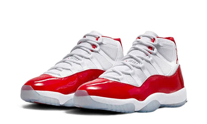 Air Jordan 11 Retro Cherry (2022) - zdjęcie 2