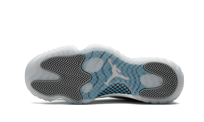 100% Oryginalne Air Jordan 11 Retro Low Cement Grey - widok z tyłu - 1475.00 PLN