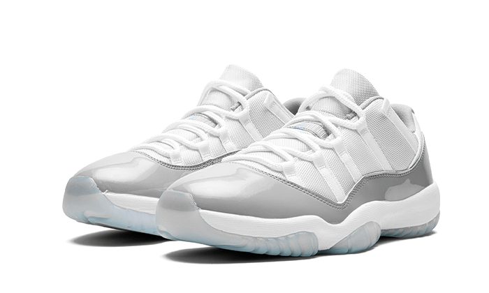 Kup oryginalne Air Jordan 11 Retro Low Cement Grey - widok z drugiego boku - Sneakersy