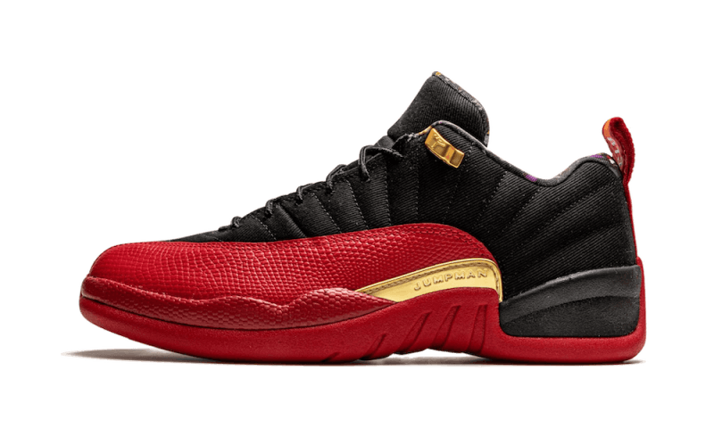 Air Jordan Air Jordan 12 SE Super Bowl LV czarny-czerwony - widok główny z boku | Saturaise.com