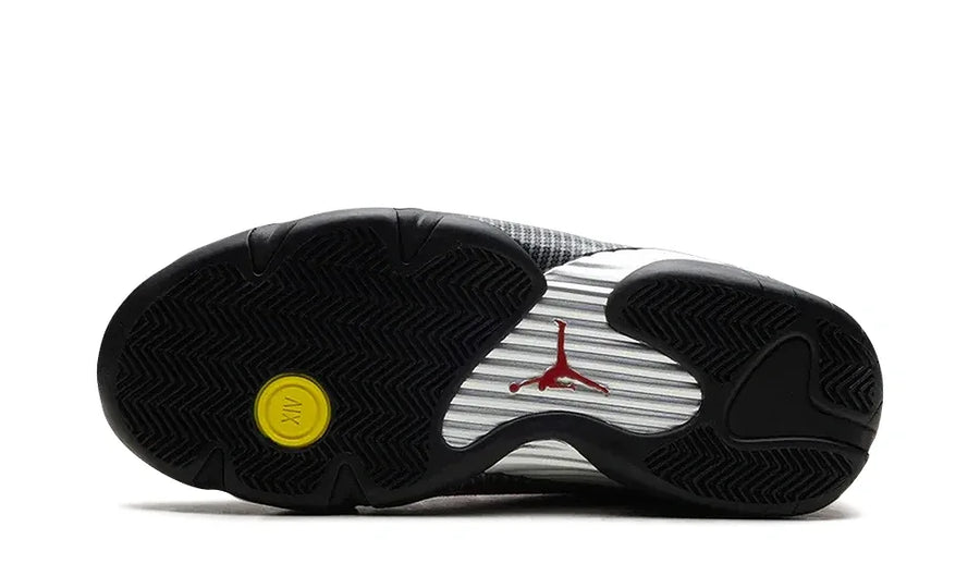 Air Jordan 14 Retro Ferrari (2025) - zdjęcie 4