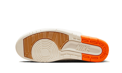 Buty Air Jordan Air Jordan 2 Low SP Titan Safety Orange - widok z przodu - Rozmiary EU