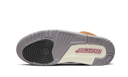 Buty Air Jordan Air Jordan 3 Retro Winterized Archeo Brown - widok z przodu - Rozmiary EU