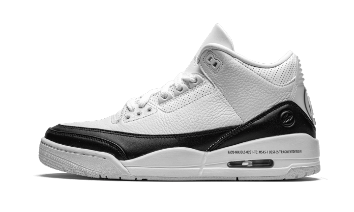Air Jordan Air Jordan 3 Retro Fragment White Black biało-niebieski - widok główny z boku | Saturaise.com
