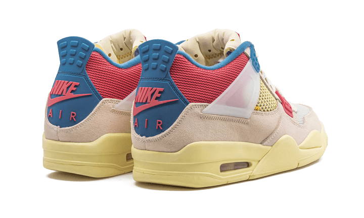 Buty Air Jordan Air Jordan 4 Retro Union Guava Ice - widok z przodu - Rozmiary EU