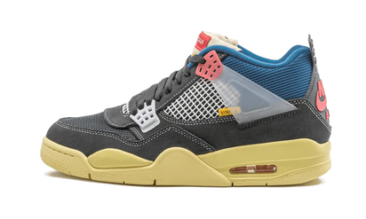 Air Jordan Air Jordan 4 Retro Union Off Noir czarny-czerwony - widok główny z boku | Saturaise.com