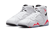 Kup oryginalne Air Jordan 7 Retro White Infrared - widok z drugiego boku - Sneakersy