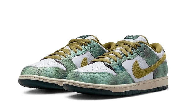 Alexis Sablone x Nike SB Dunk Low "Chameleon" - Alexis Sablone x Nike SB Dunk Low "Chameleon" - zdjęcie 2