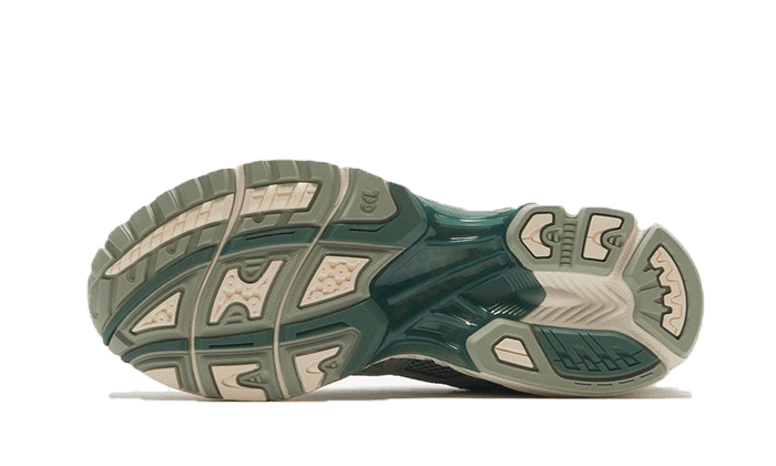 Buty Asics Gel-Kayano 14 Olive Grey - widok z przodu - Rozmiary EU