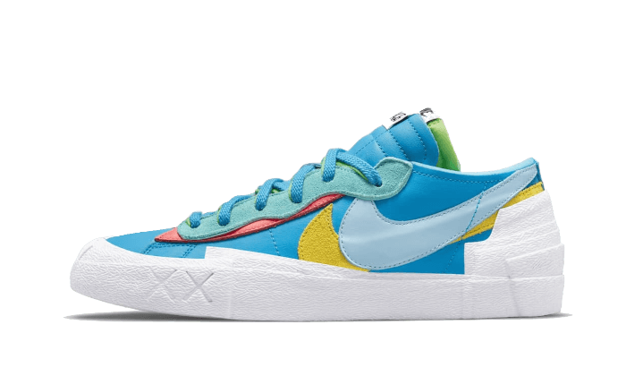 Blazer Low Sacai Kaws Blue - widok główny z boku - Kolekcjonerska figurka