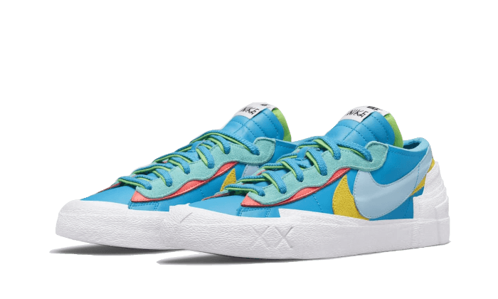 Nike Blazer Low Sacai Kaws Blue - widok z drugiego boku - Limitowana edycja