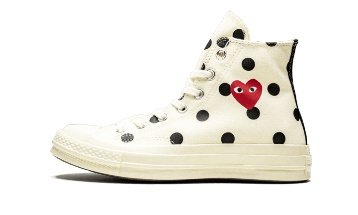 Converse Chuck Taylor All-Star 70s Hi Comme des Garçons PLAY Polka Dot White czarny-biały - widok główny z boku | Saturaise.c